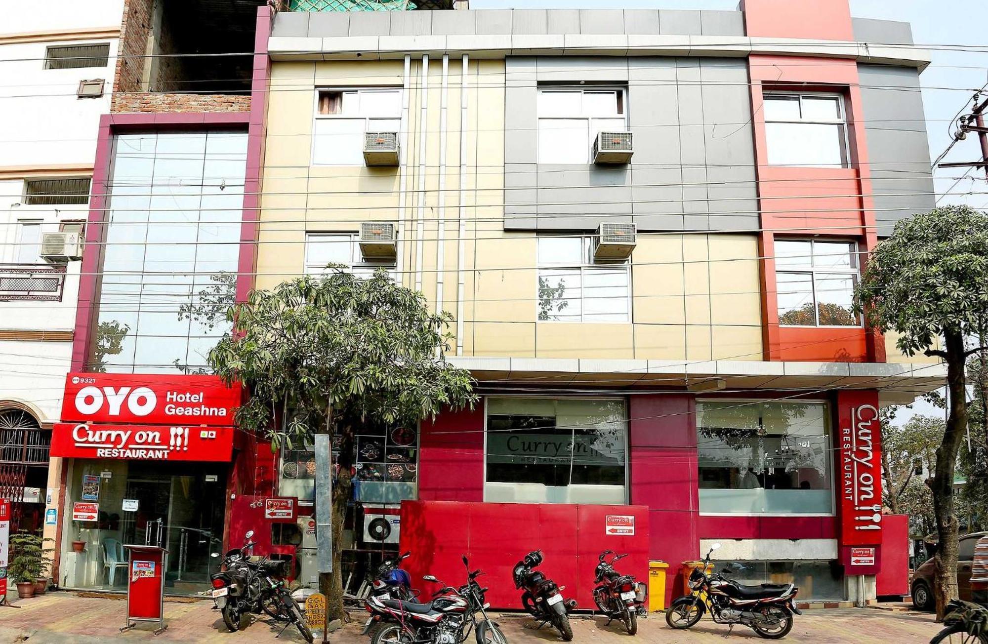 Oyo Flagship Hotel Krishna Chinhat Екстер'єр фото