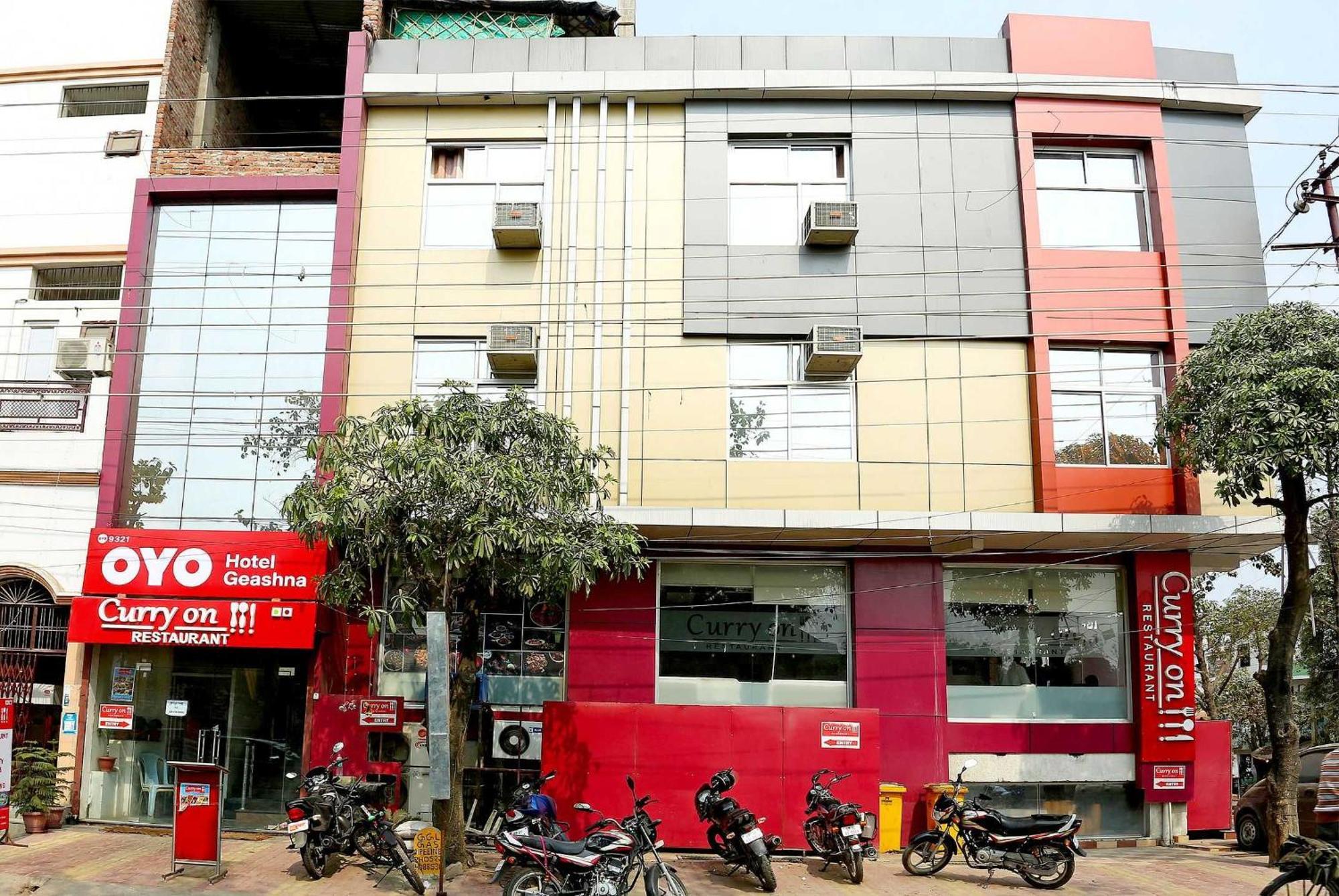 Oyo Flagship Hotel Krishna Chinhat Екстер'єр фото
