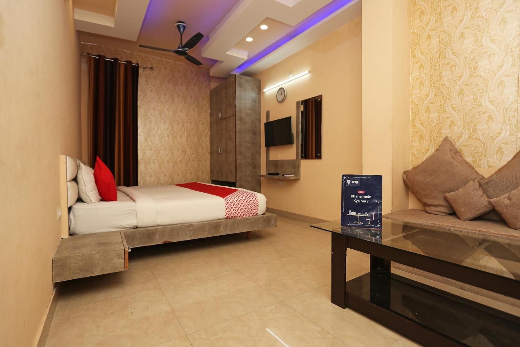 Oyo Flagship Hotel Krishna Chinhat Екстер'єр фото